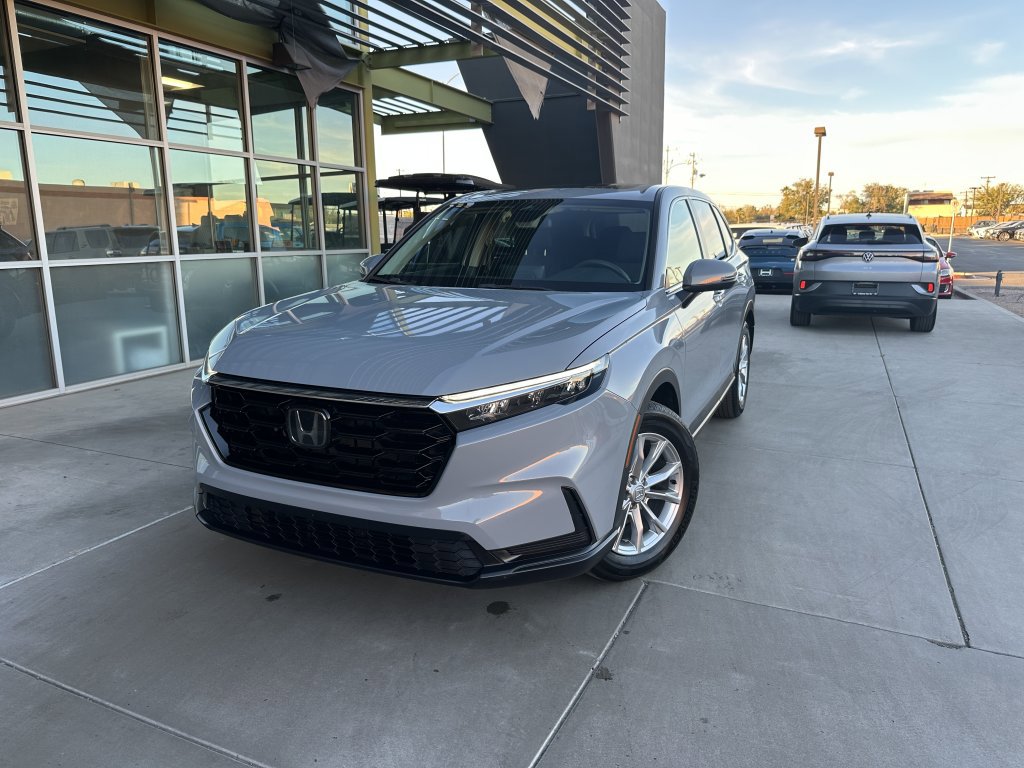 Used 2023 Honda CR-V EX image 2