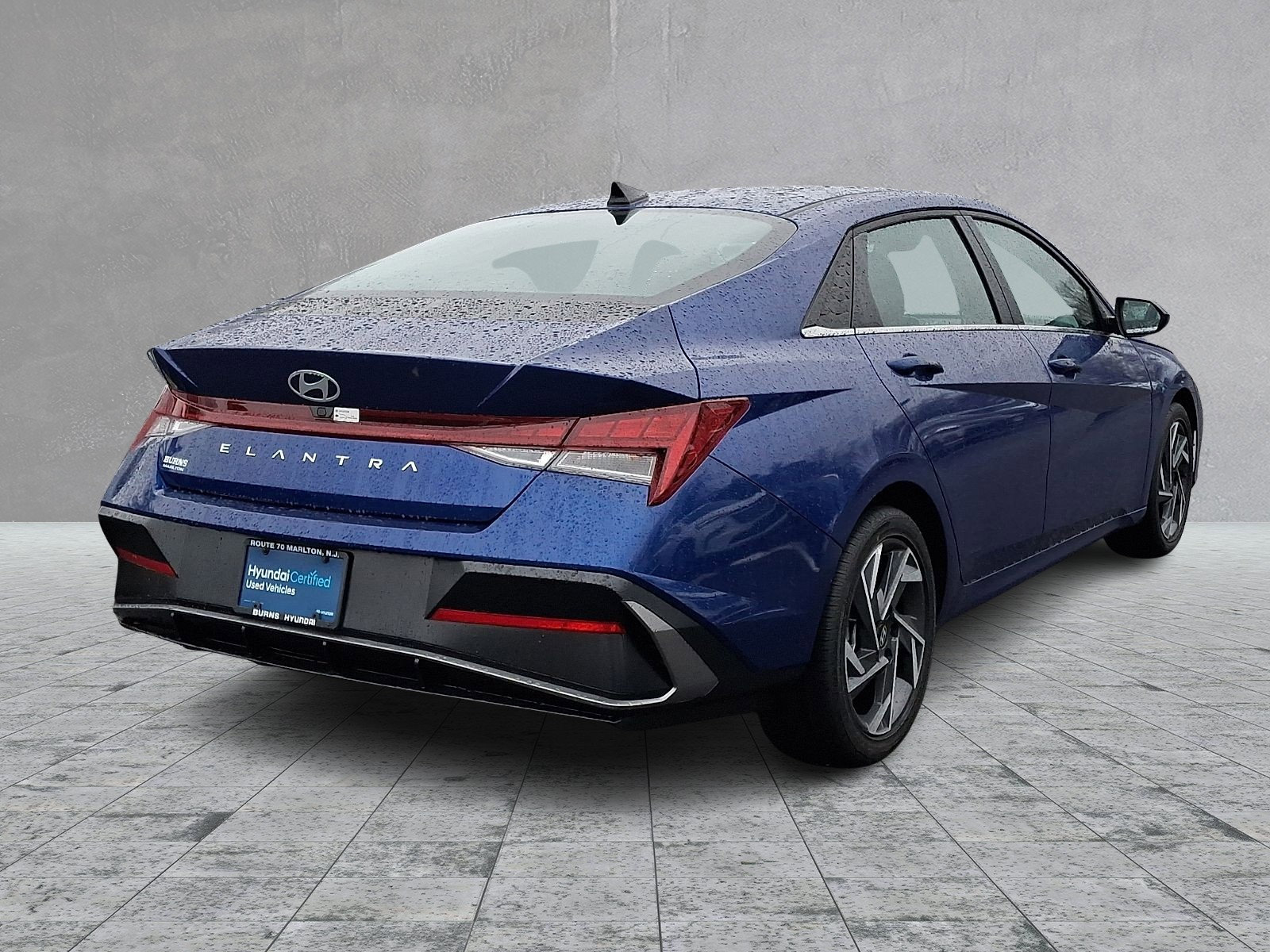 Used 2025 Hyundai Elantra SEL image 12