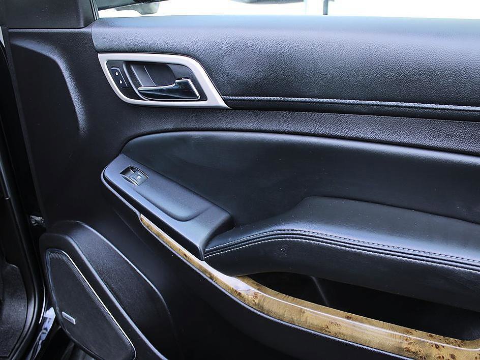 Used 2016 GMC Yukon XL Denali image 28