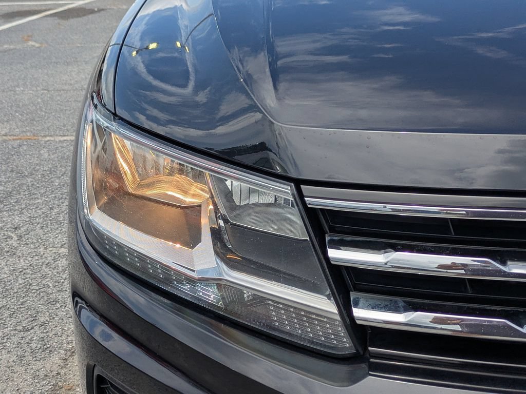 Used 2018 Volkswagen Tiguan SE FWD image 10