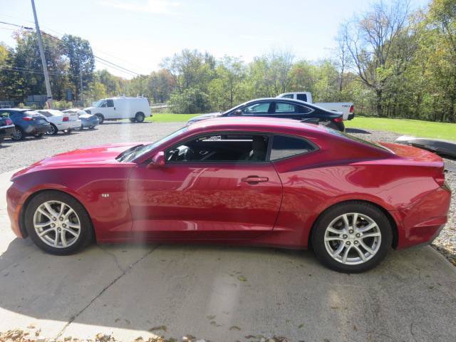 Used 2019 Chevrolet Camaro LT RWD image 5
