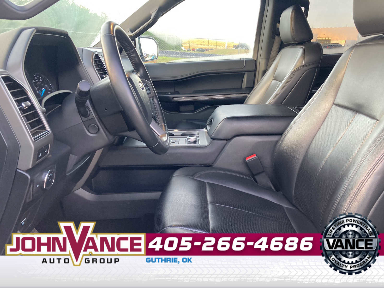 Used 2021 Ford Expedition Max XLT image 3