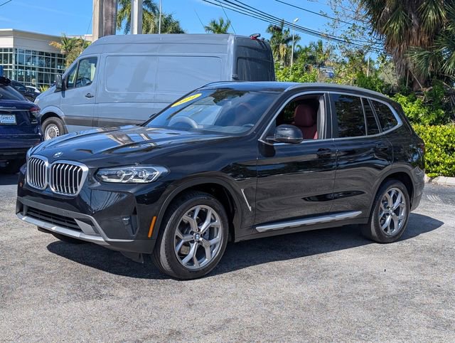 Used 2024 BMW X3 sDrive30i w/ Premium Package image 3