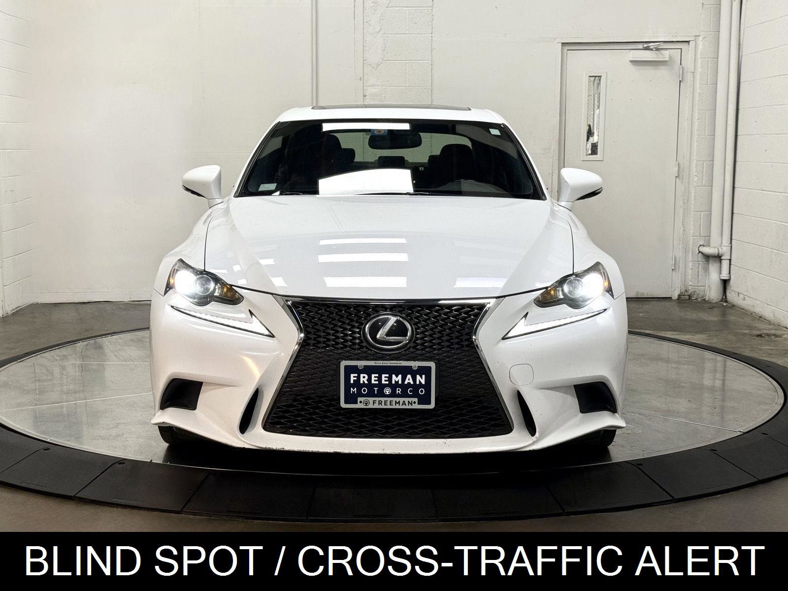 Used 2016 Lexus IS 300 AWD image 3