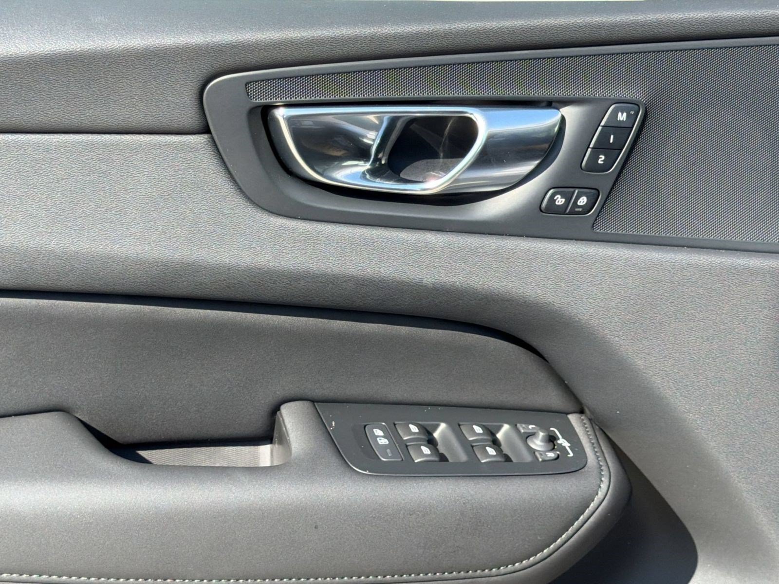 New 2026 Volvo XC60 B5 Plus w/ Climate Package AWD/4WD image 26