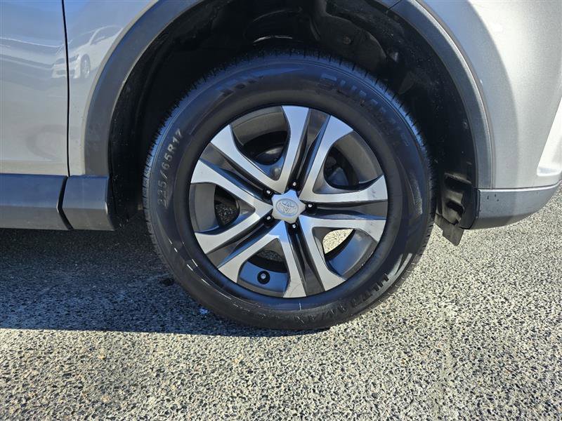 Used 2016 Toyota RAV4 LE image 13