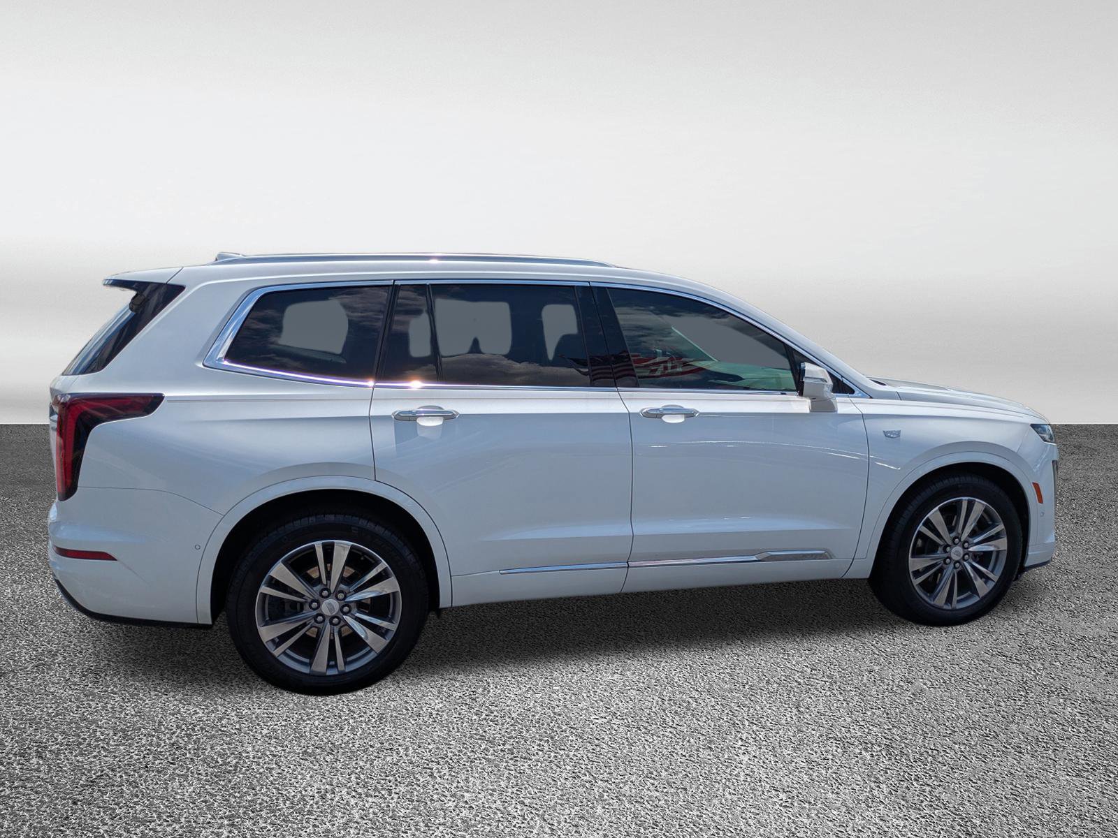 Used 2022 Cadillac XT6 Premium Luxury w/ Technology Package FWD image 25
