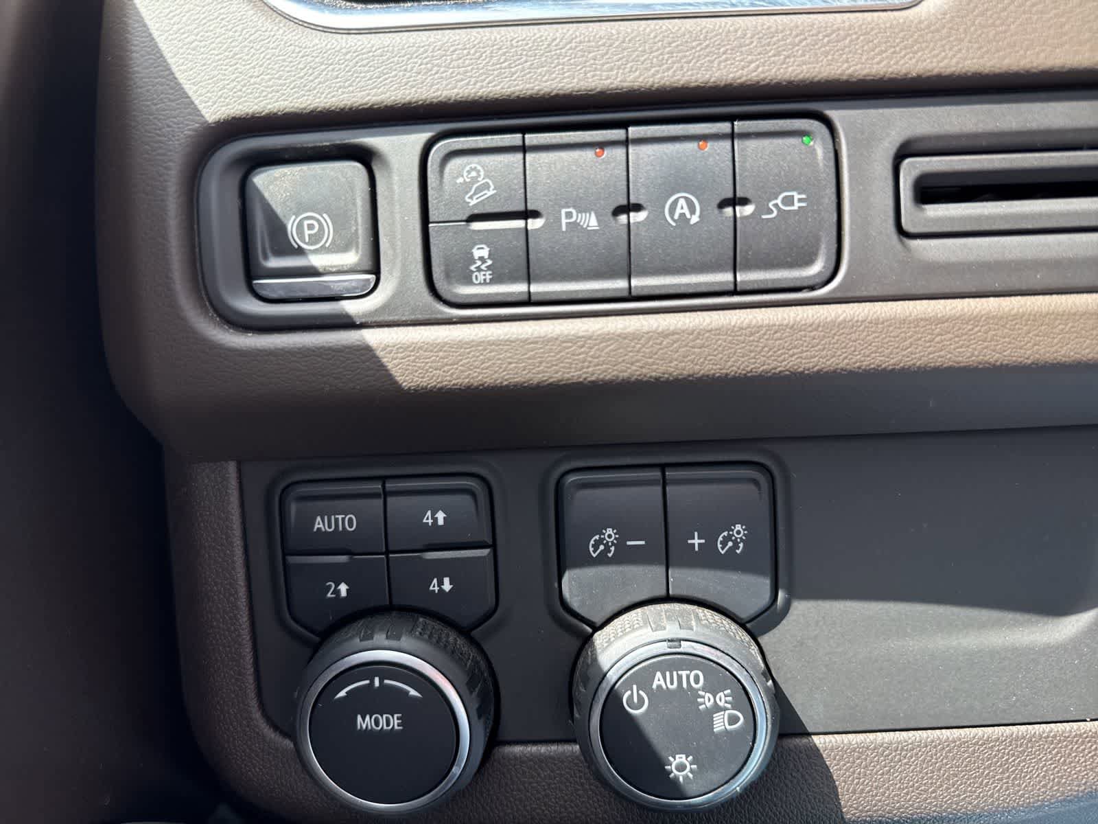 Used 2021 Chevrolet Tahoe Z71 AWD/4WD image 16