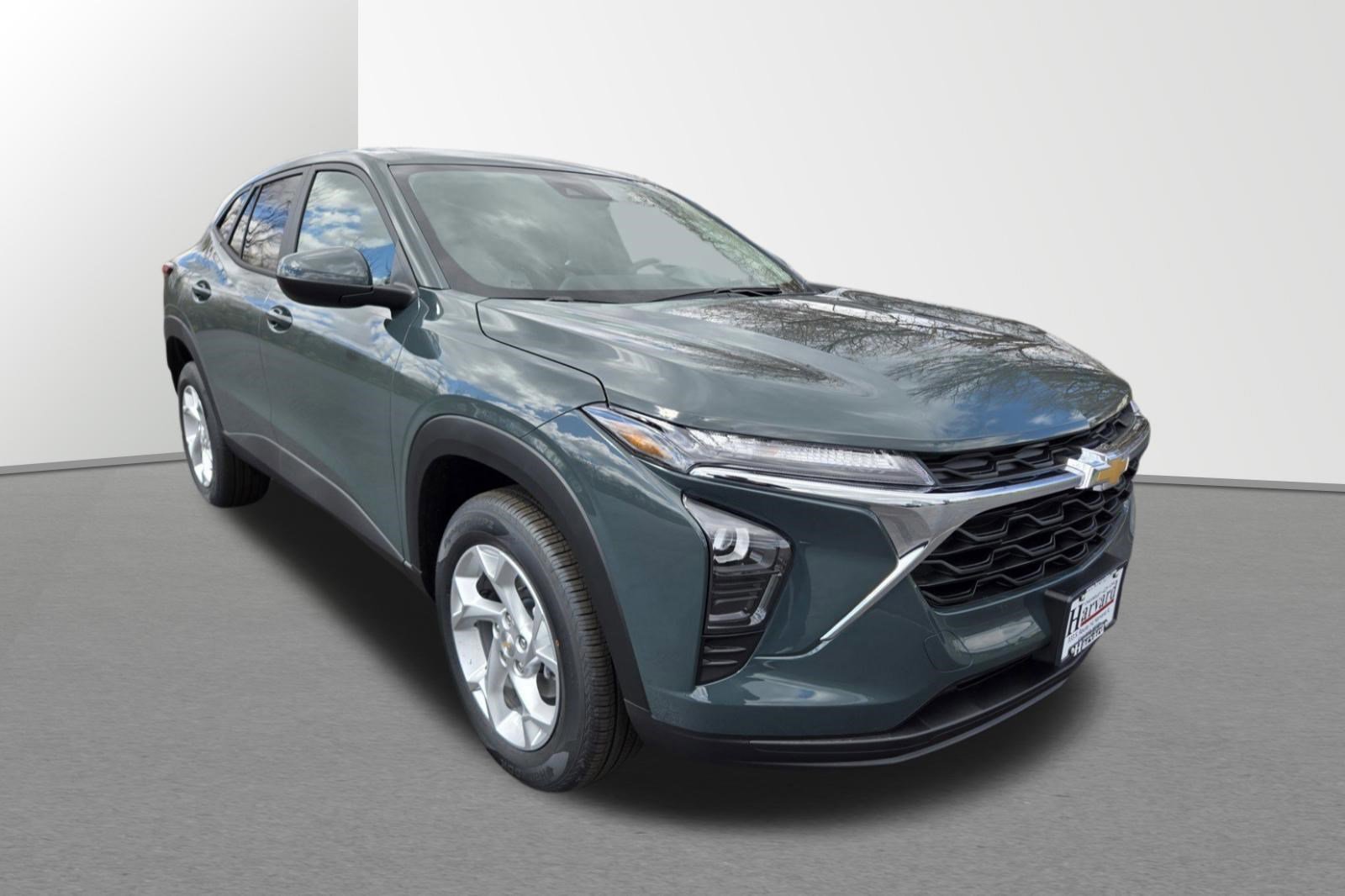 New 2026 Chevrolet Trax LS w/ LS Convenience Package FWD image 1