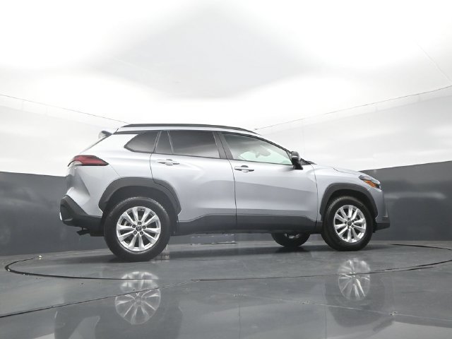 Used 2026 Toyota Corolla Cross LE FWD image 33