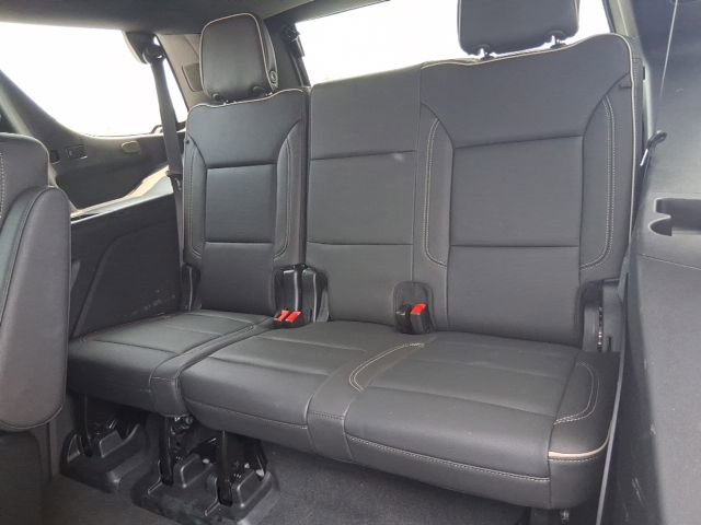 Used 2024 GMC Yukon SLT w/ SLT Luxury Package RWD image 18