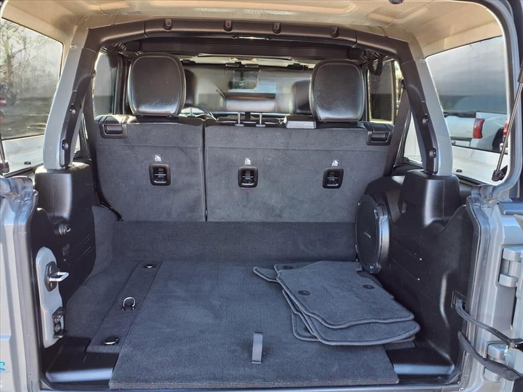 Used 2022 Jeep Wrangler Unlimited Sahara image 25