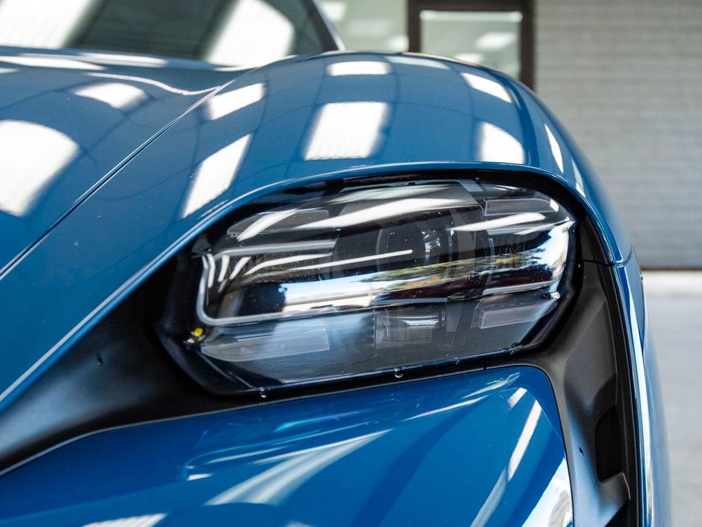 Used 2022 Porsche Taycan 4S image 15