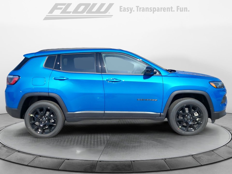 New 2026 Jeep Compass Latitude image 8