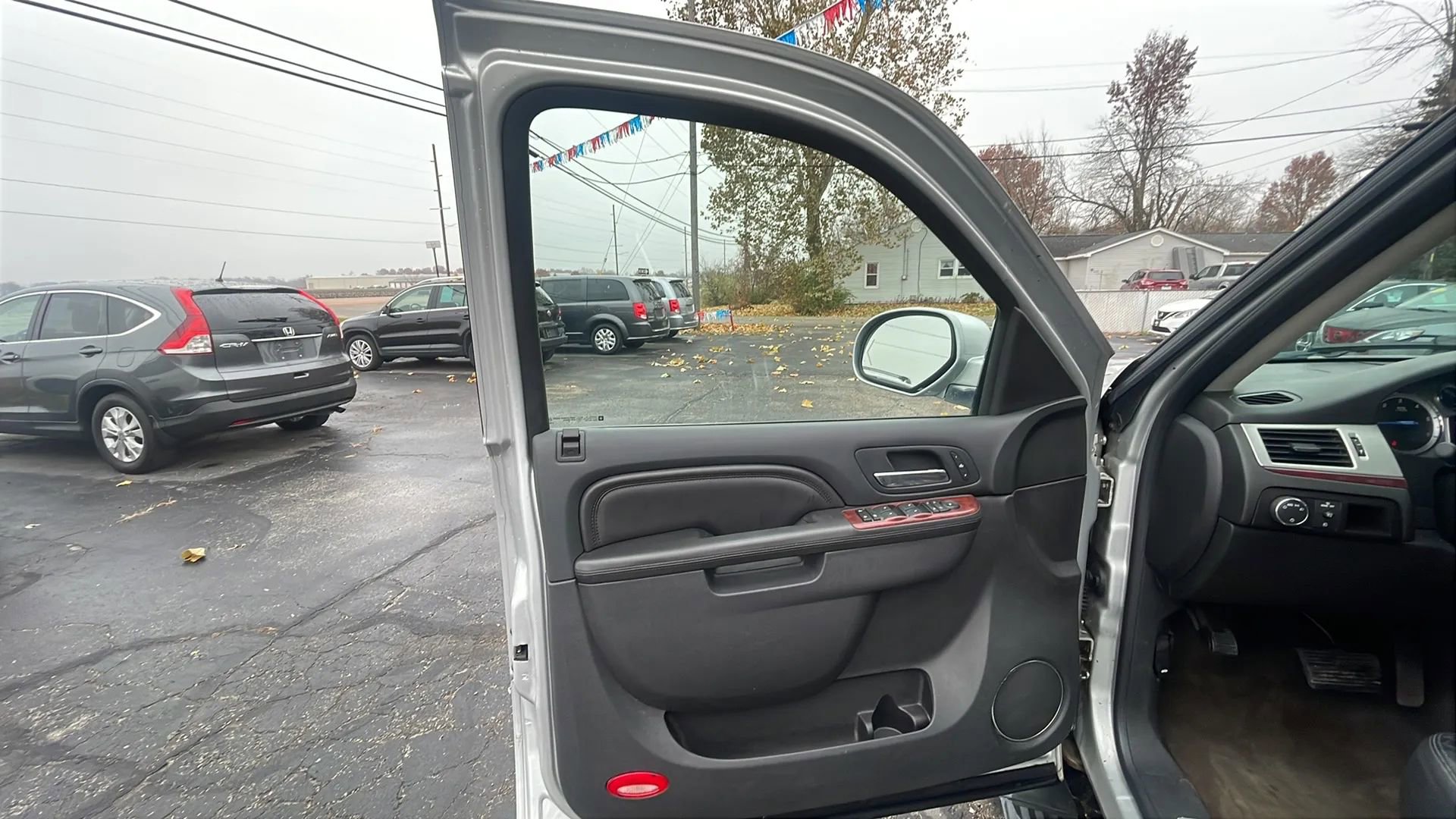 Used 2011 Cadillac Escalade EXT Premium image 18