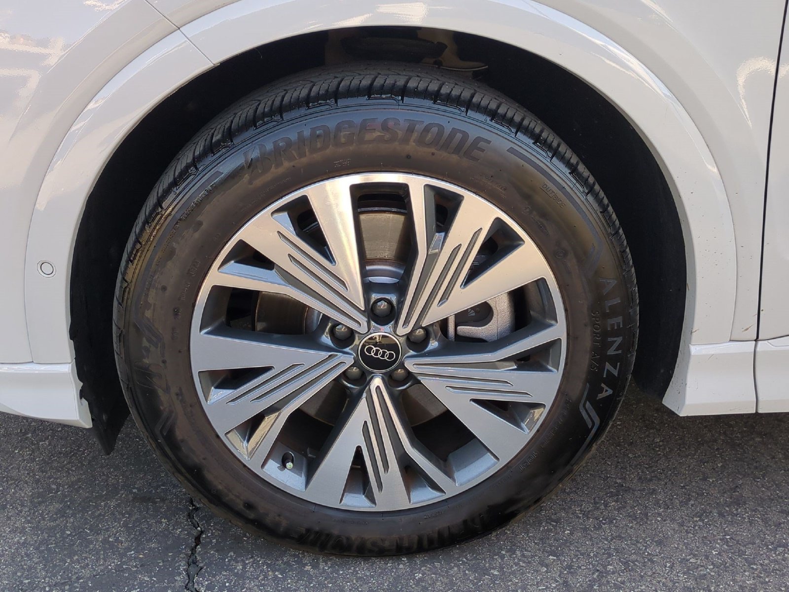 Used 2023 Audi Q4 e-tron Premium Plus RWD image 26