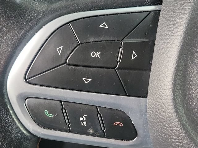 Used 2019 Chrysler Pacifica Touring-L FWD image 8