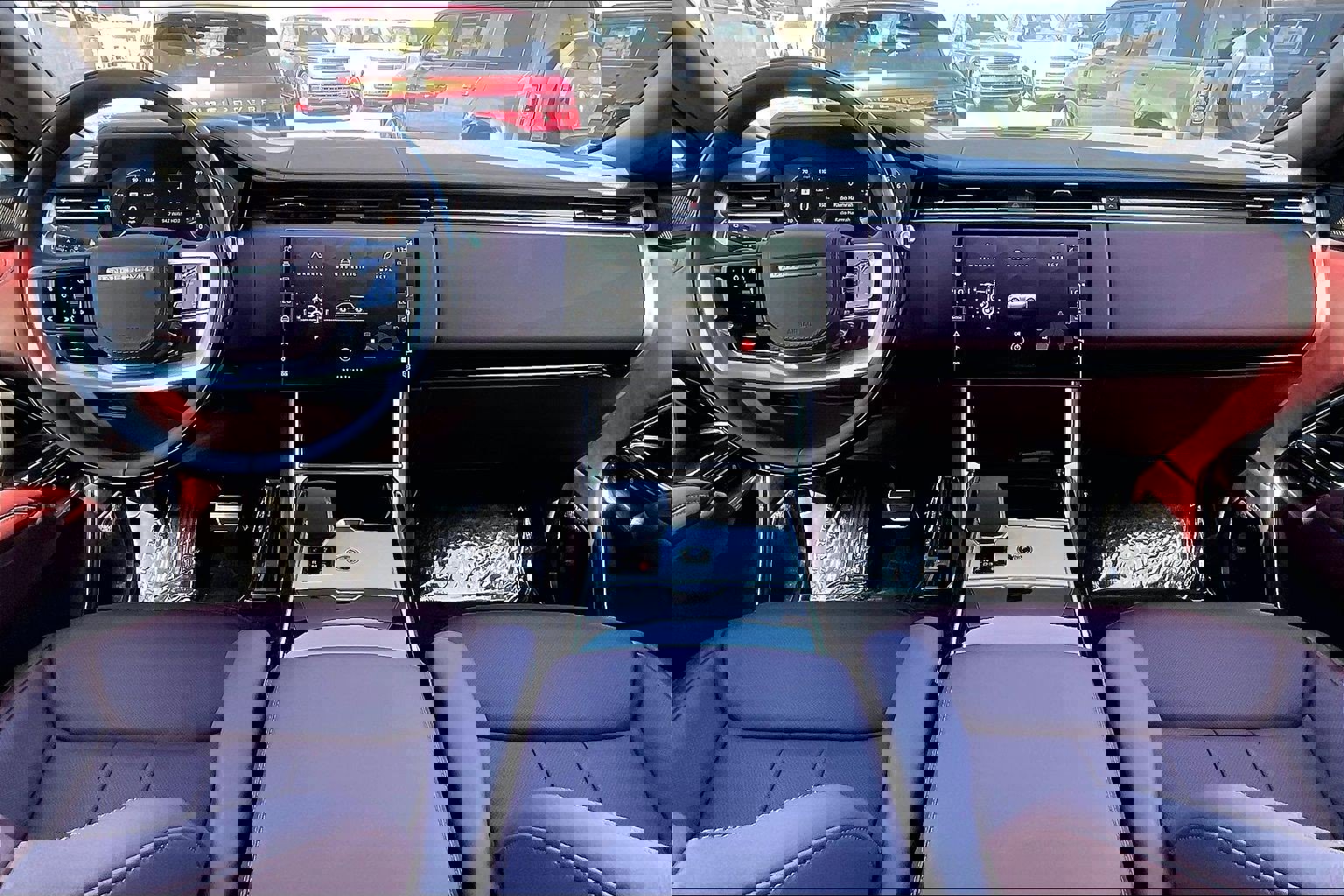 New 2026 Land Rover Range Rover Long Wheelbase Autobiography image 8