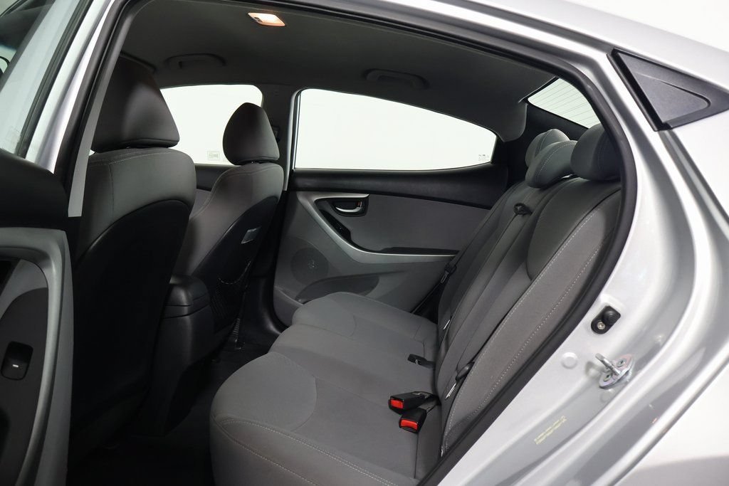 Used 2014 Hyundai Elantra SE FWD image 11