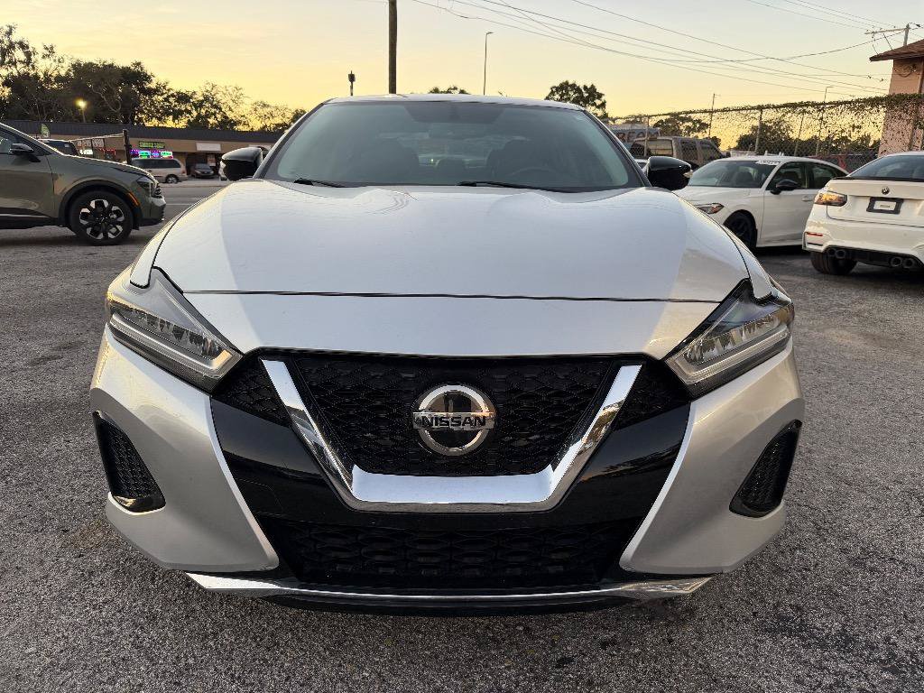 Used 2019 Nissan Maxima 3.5 SV w/ Floor Mat Group FWD image 2