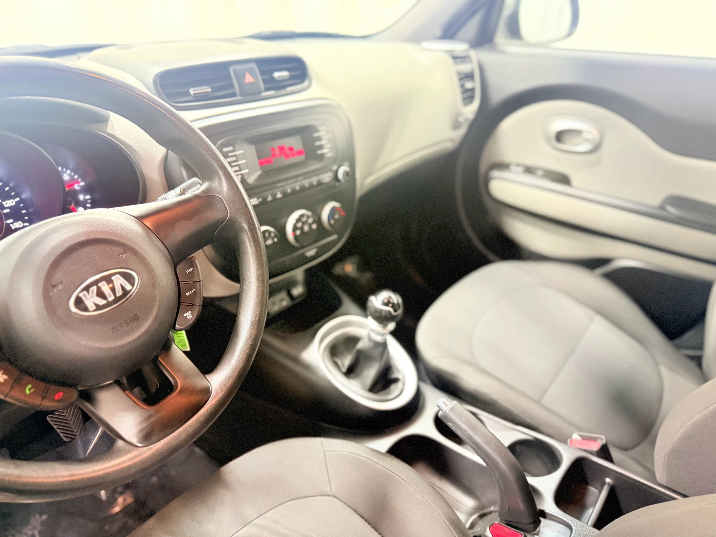 Used 2014 Kia Soul EV image 13