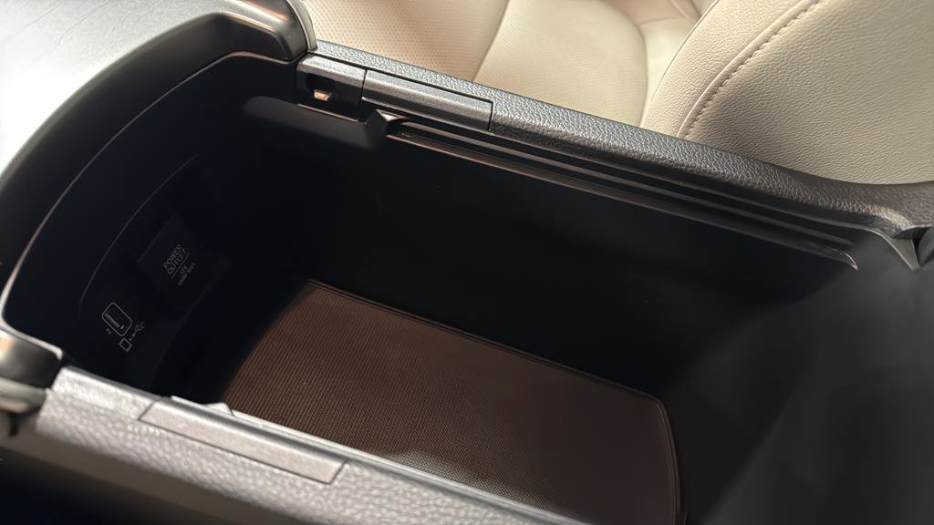 Used 2018 Honda Accord Touring image 29