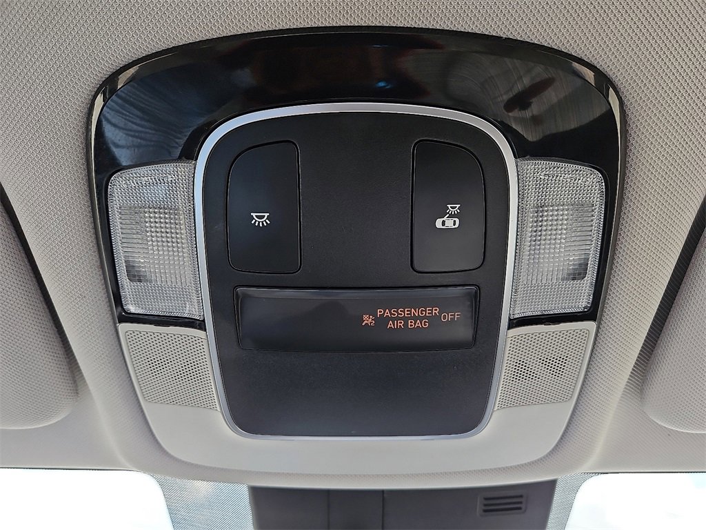 Used 2022 Hyundai Sonata SE w/ Winter Weather Package image 28