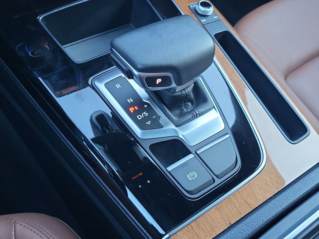 Used 2022 Audi Q5 2.0T Premium w/ Convenience Package image 28