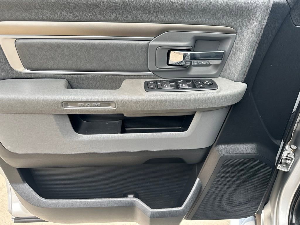 Used 2016 RAM 1500 Big Horn RWD image 18