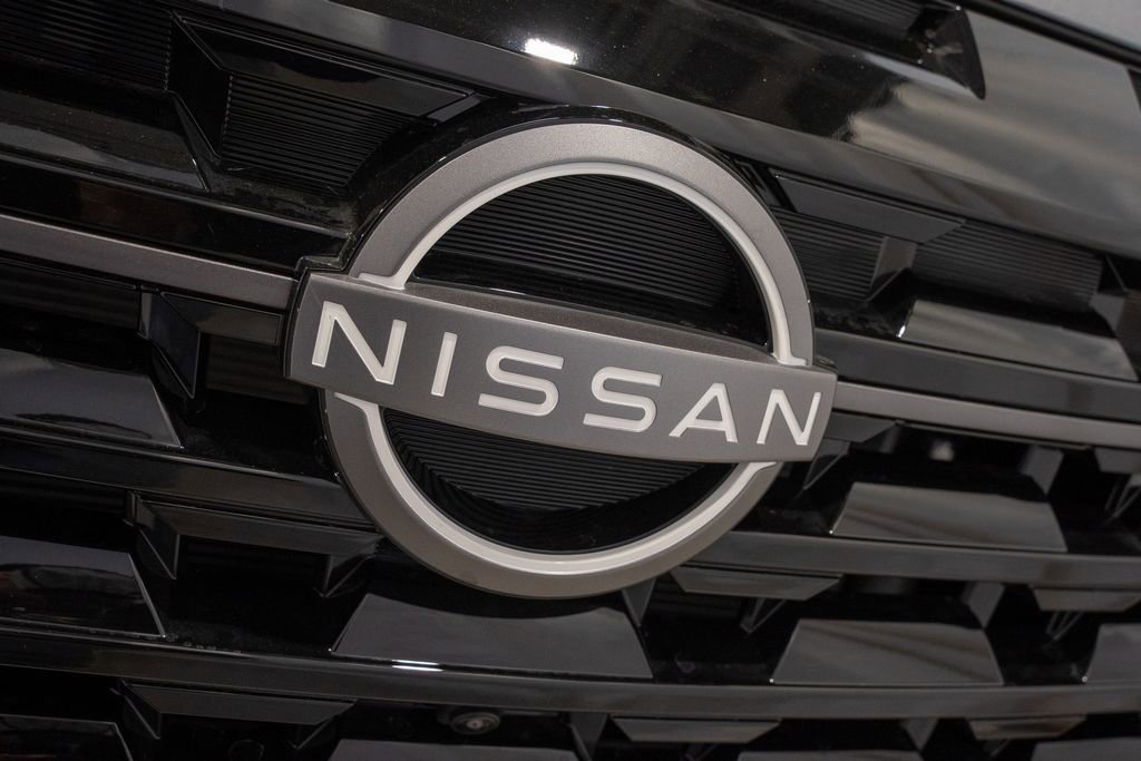 New 2026 Nissan Pathfinder SL image 3