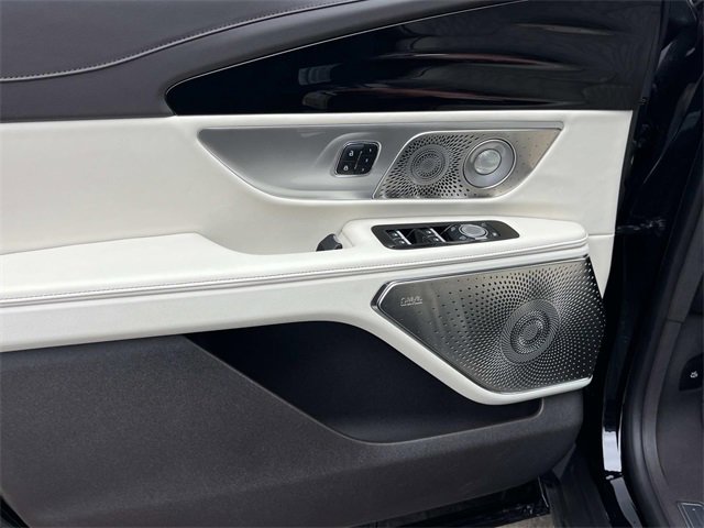 Used 2024 Lincoln Nautilus Black Label w/ Jet Appearance Package (87T) image 28