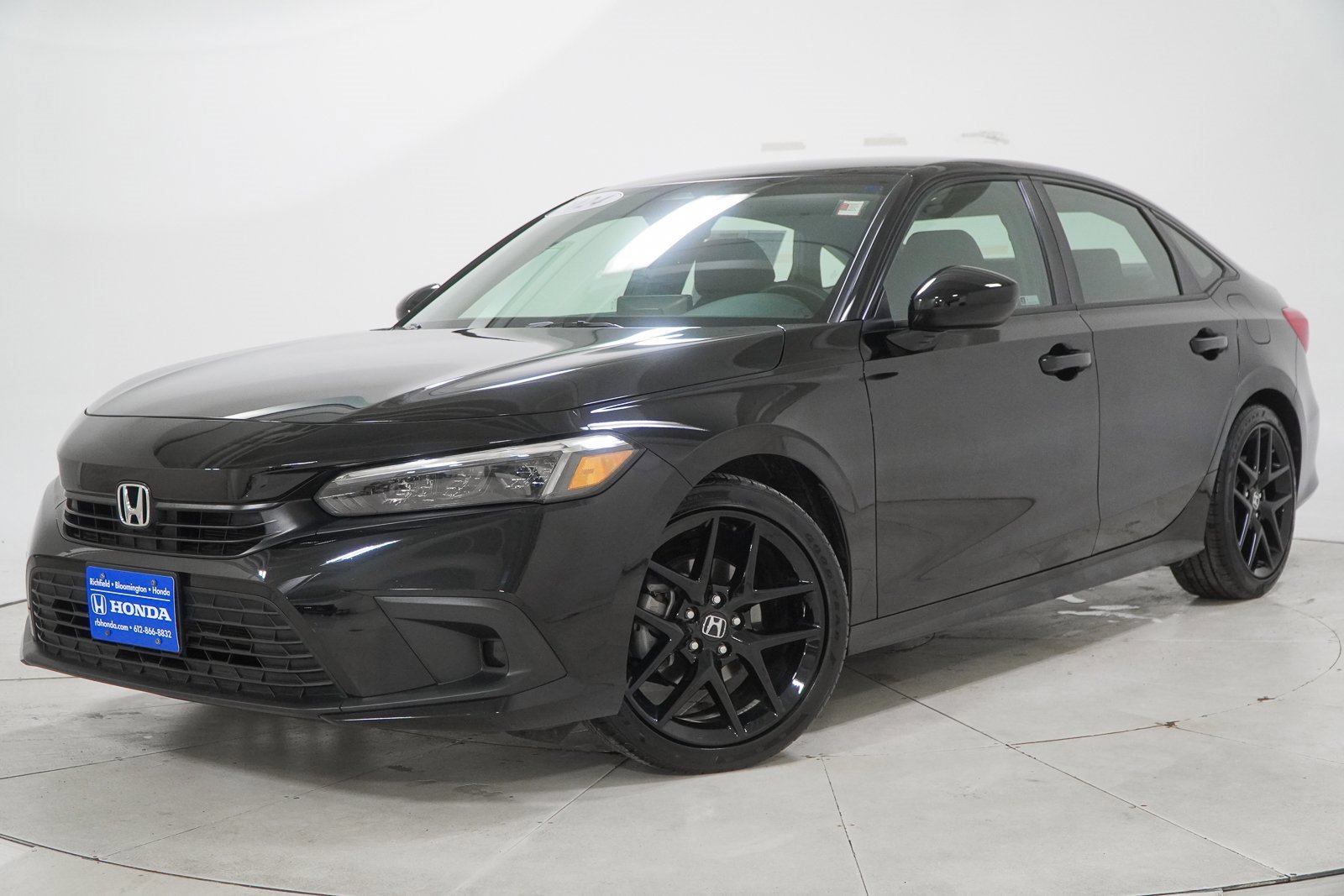 Used 2024 Honda Civic Sport image 1