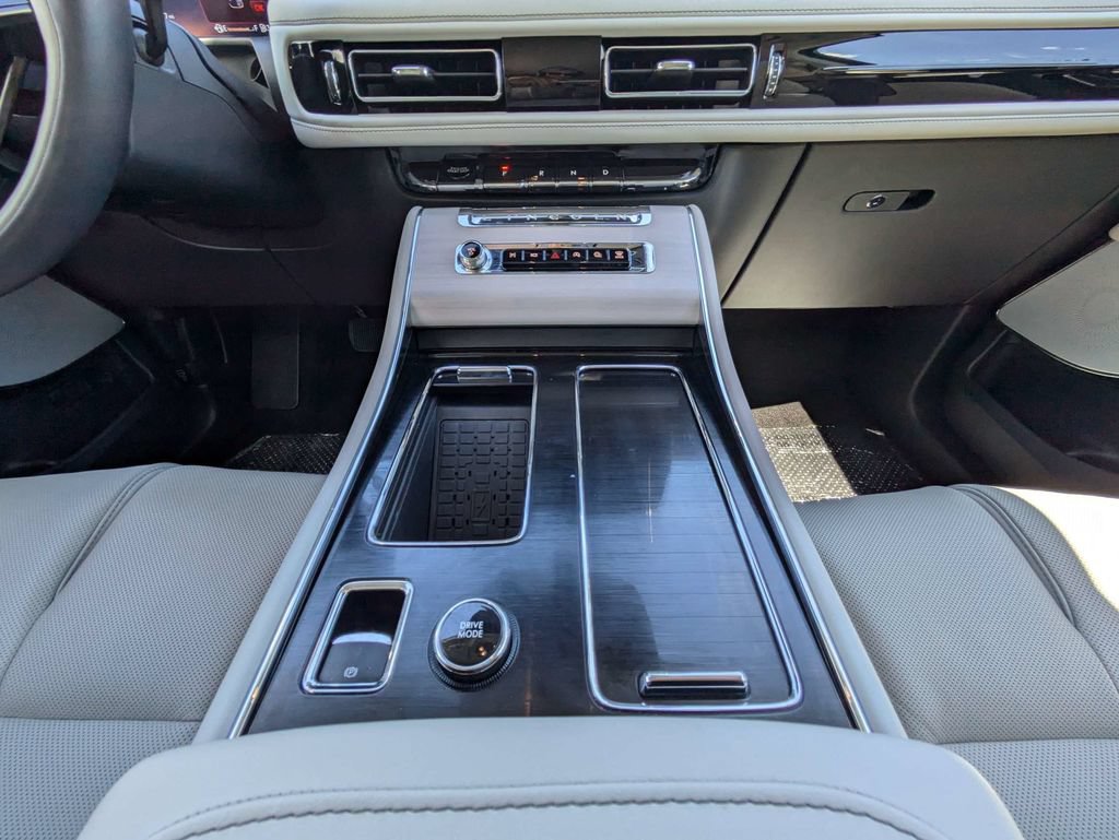 Certified 2026 Lincoln Aviator Reserve w/ Luxury Package RWD image 24