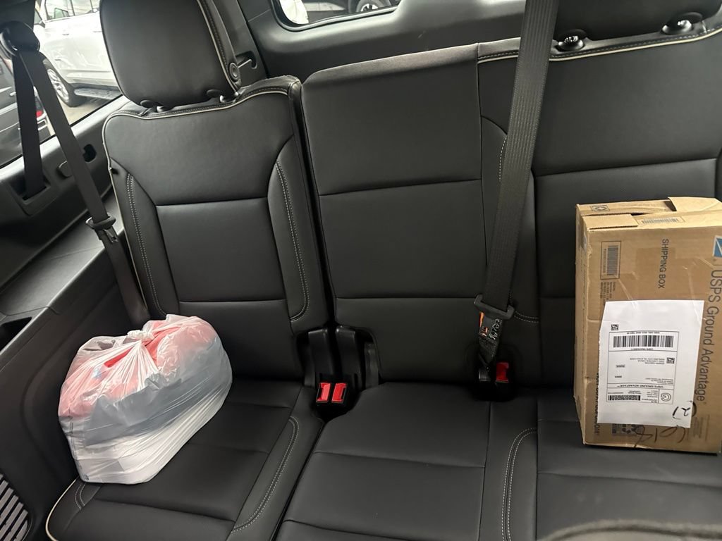 Used 2025 GMC Yukon XL Elevation RWD image 14