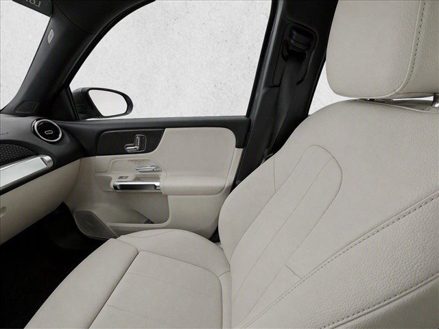 Used 2026 Mercedes-Benz GLB 250 image 23