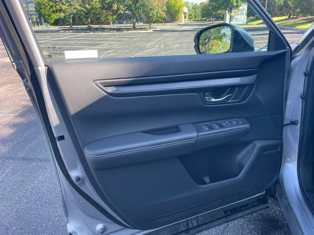Certified 2025 Honda CR-V LX image 10