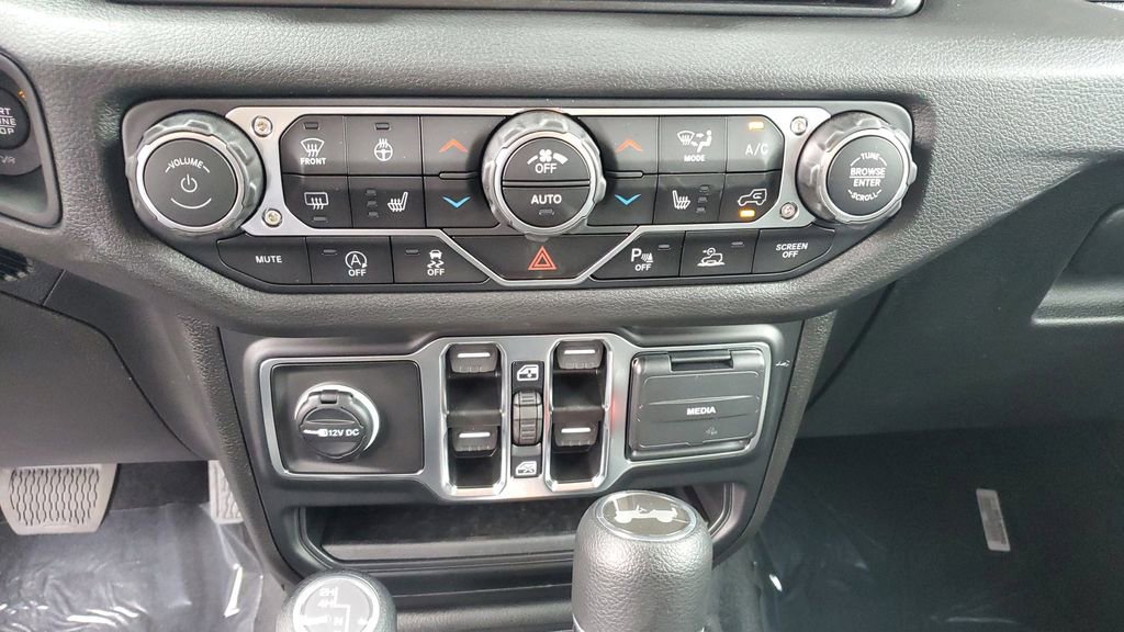 New 2025 Jeep Wrangler Sport S image 24