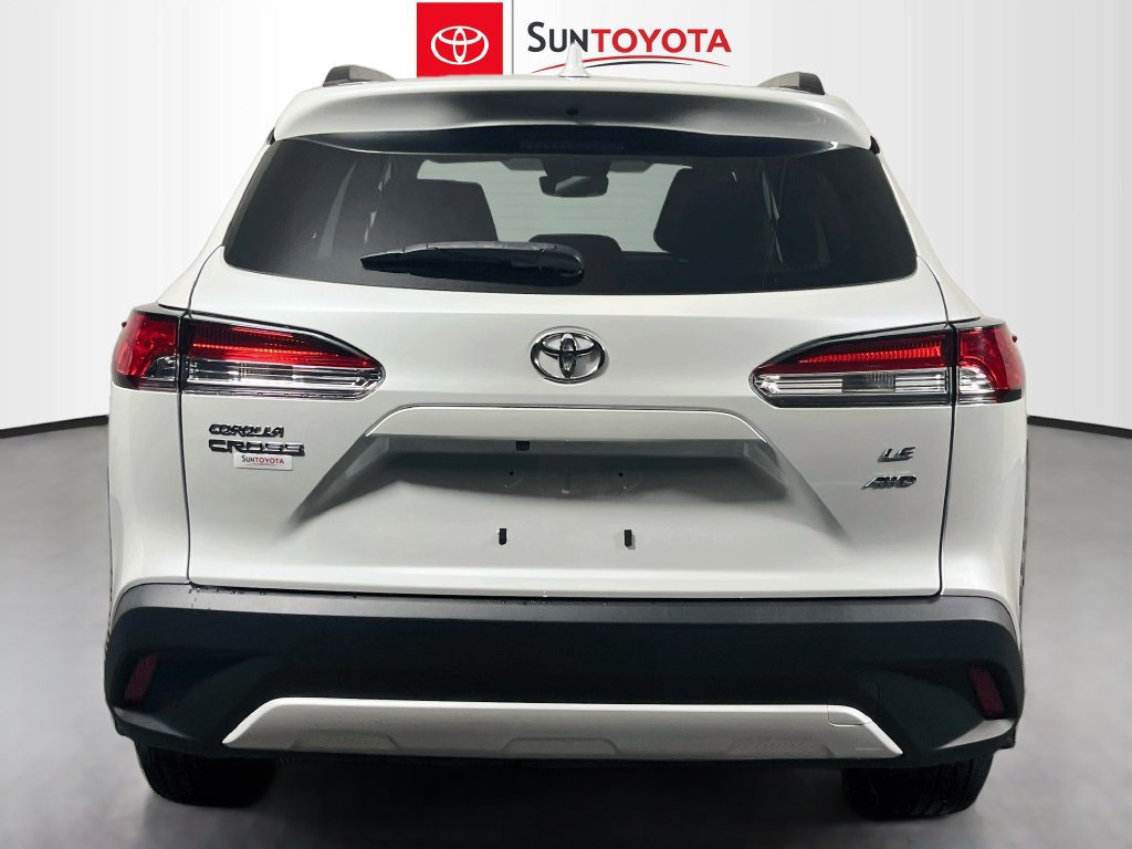 Used 2024 Toyota Corolla Cross LE AWD/4WD image 5