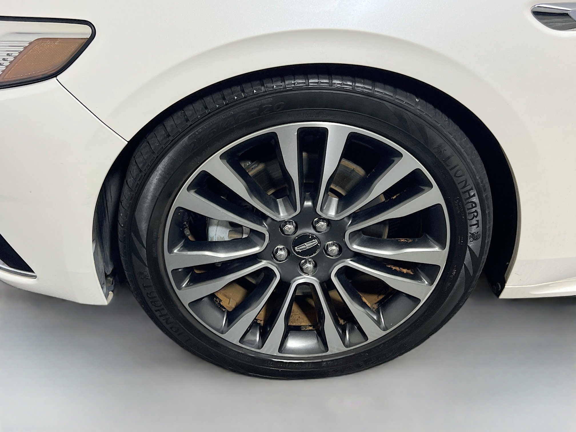 Used 2018 Lincoln Continental Select FWD image 13