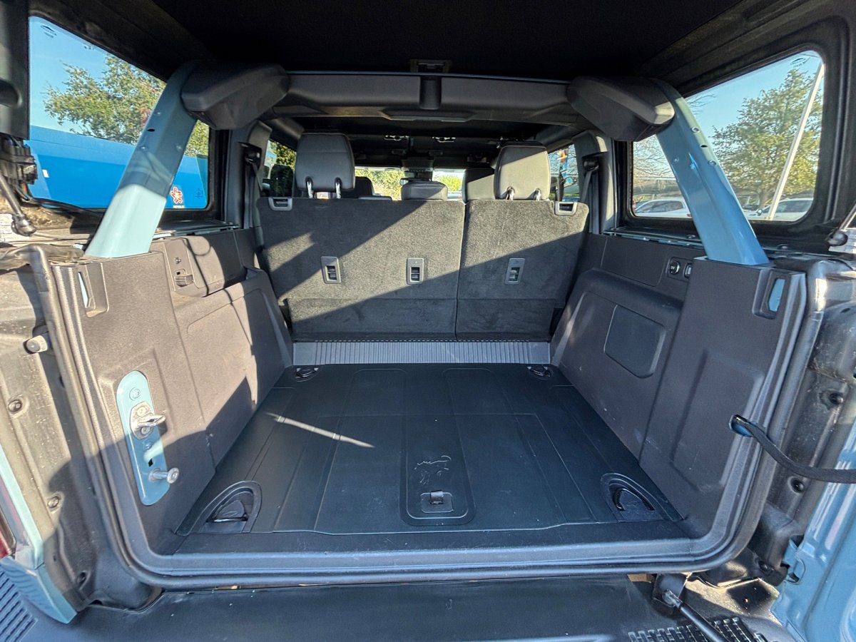 Used 2023 Ford Bronco Badlands image 12