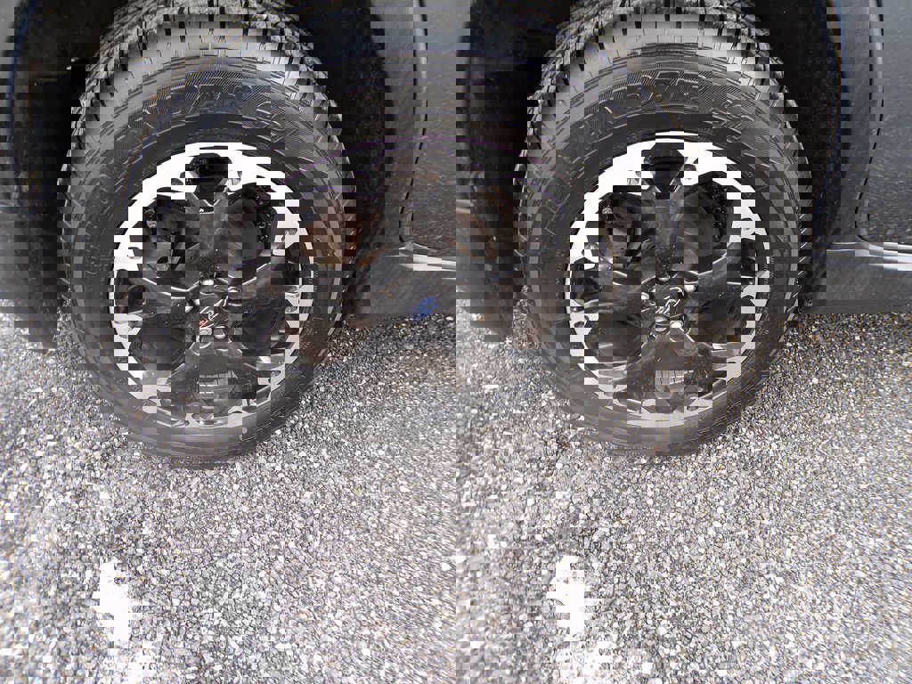 Used 2023 Subaru Crosstrek 2.0i Premium image 7