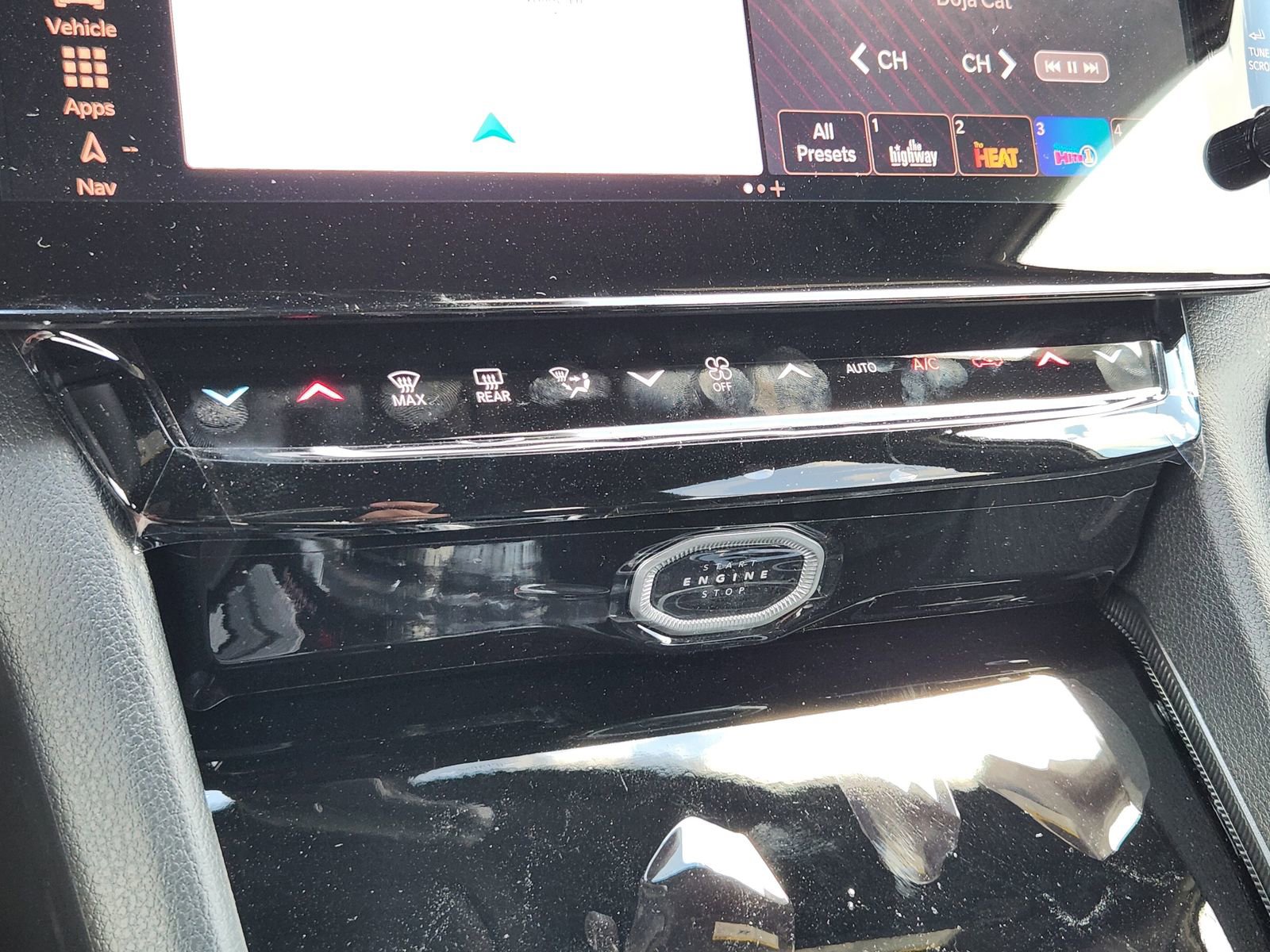 New 2026 Jeep Grand Cherokee Altitude AWD/4WD image 17