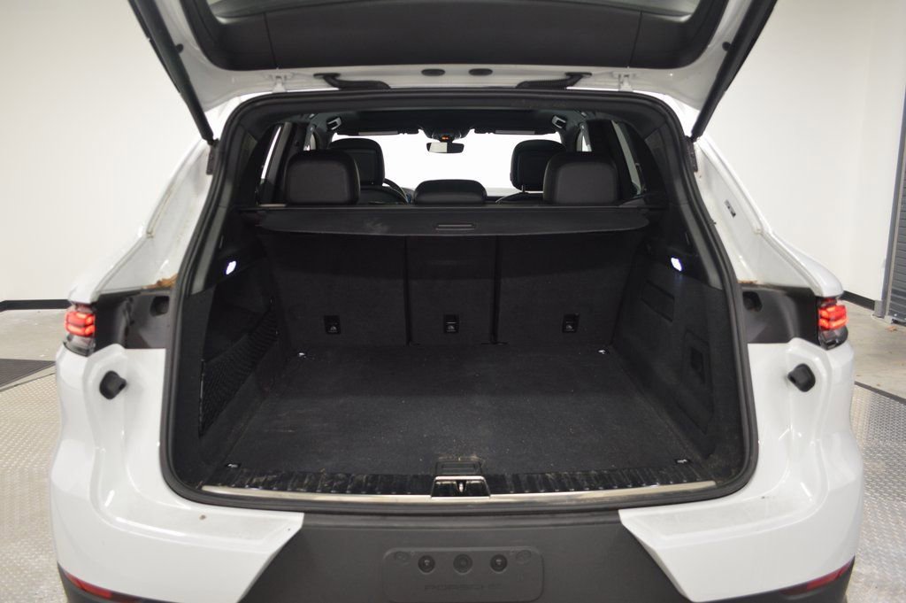 Certified 2025 Porsche Cayenne image 36