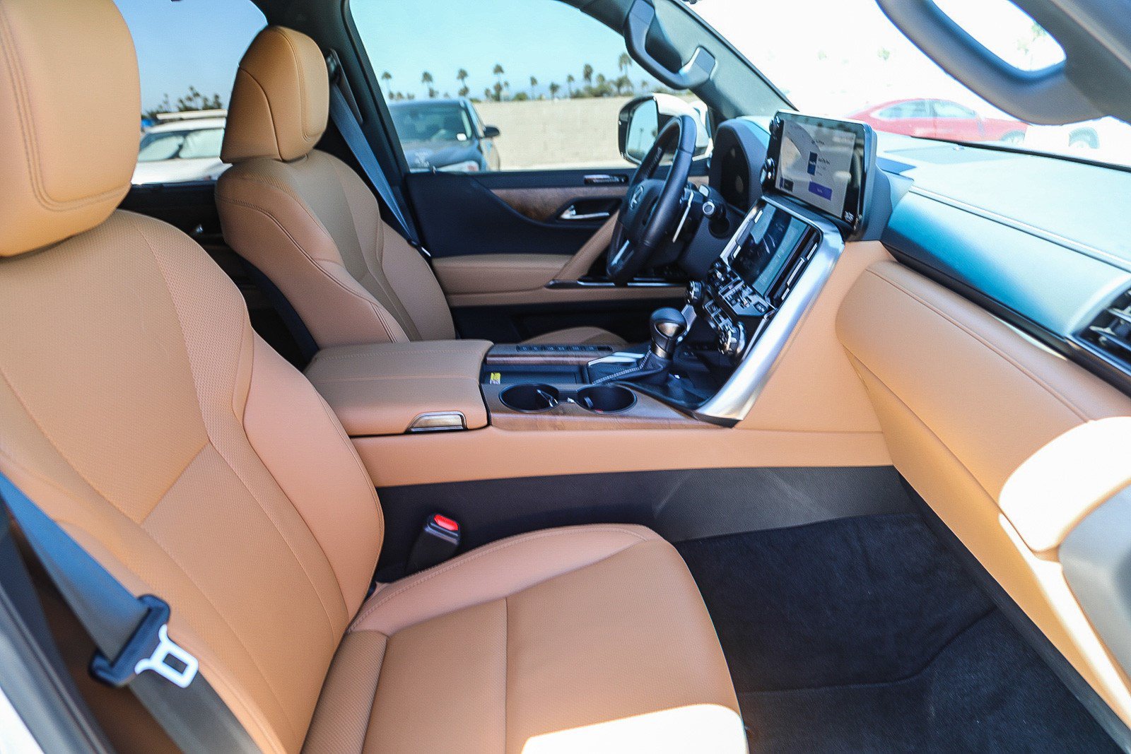 Certified 2026 Lexus LX 600 4WD w/ Luxury Package image 16