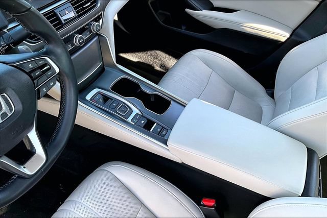 Used 2019 Honda Accord Touring image 14