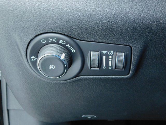 New 2026 Jeep Compass Limited image 32