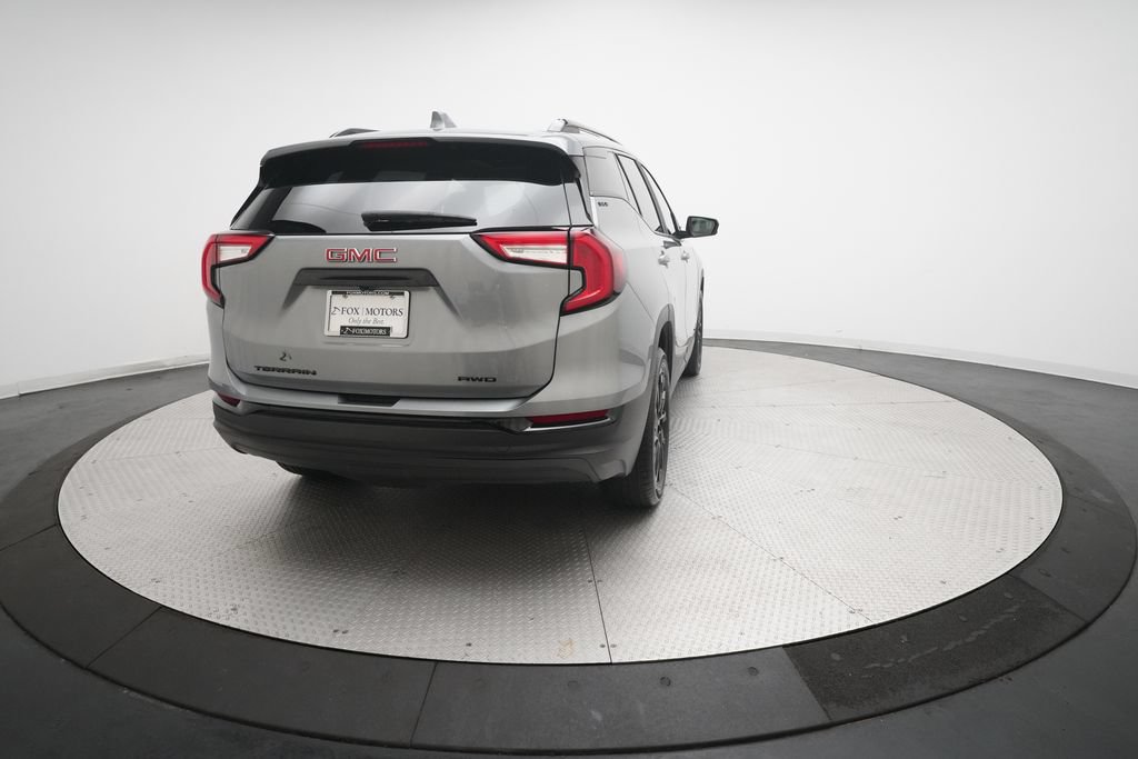 Used 2024 GMC Terrain SLE w/ Driver Convenience Package AWD/4WD image 13