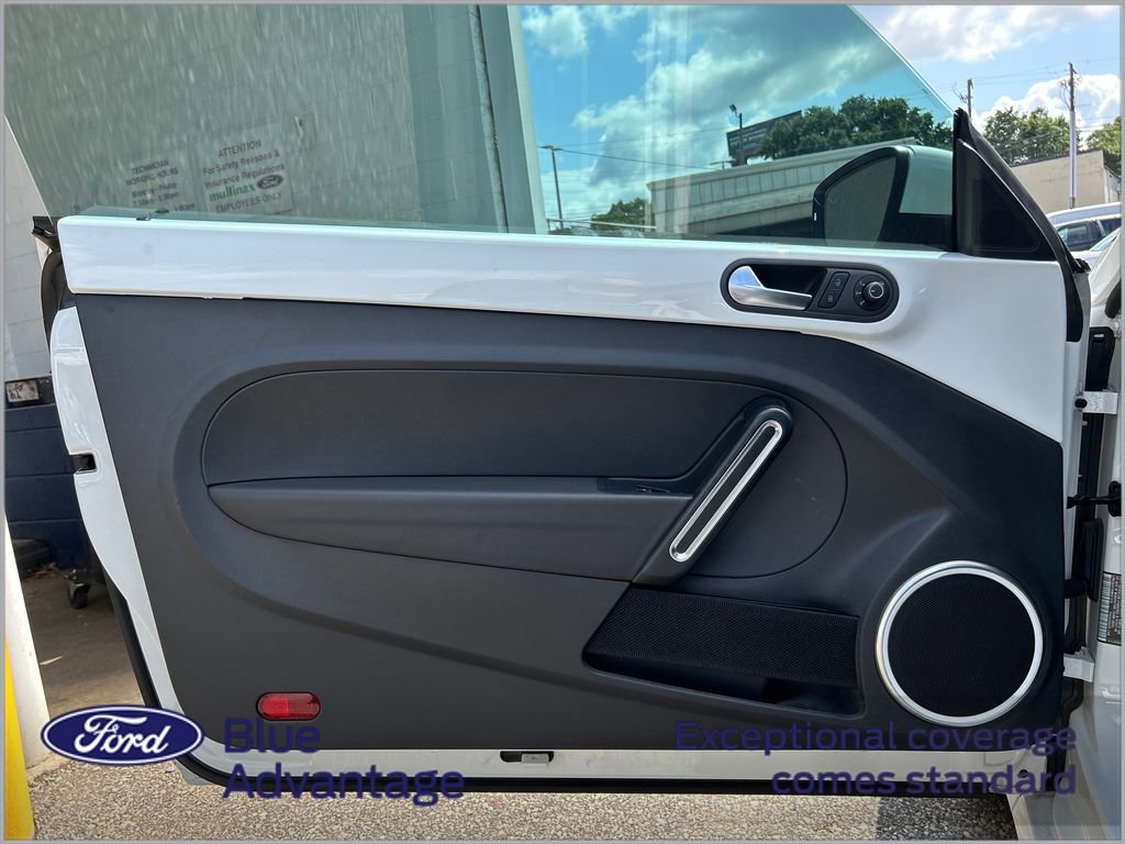 Used 2019 Volkswagen Beetle 2.0T SE FWD image 10