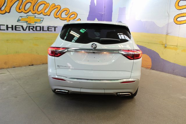 Used 2021 Buick Enclave Essence image 7