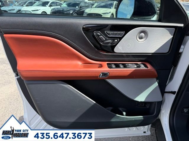 Used 2025 Lincoln Aviator Reserve w/ Equipment Group 201A image 11